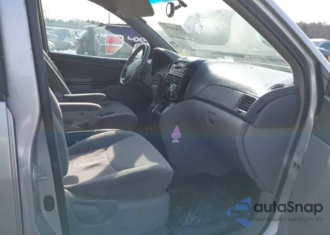 2004 Toyota Sienna Le from USA, damaged, VIN 5TDZA23C44S041725